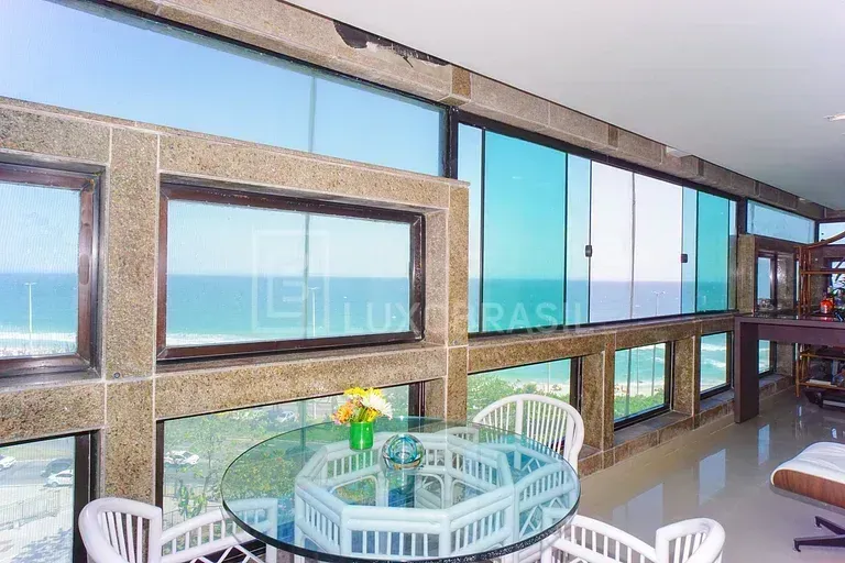 Furnished 4-bedroom apartment with 245 m² — photo 7