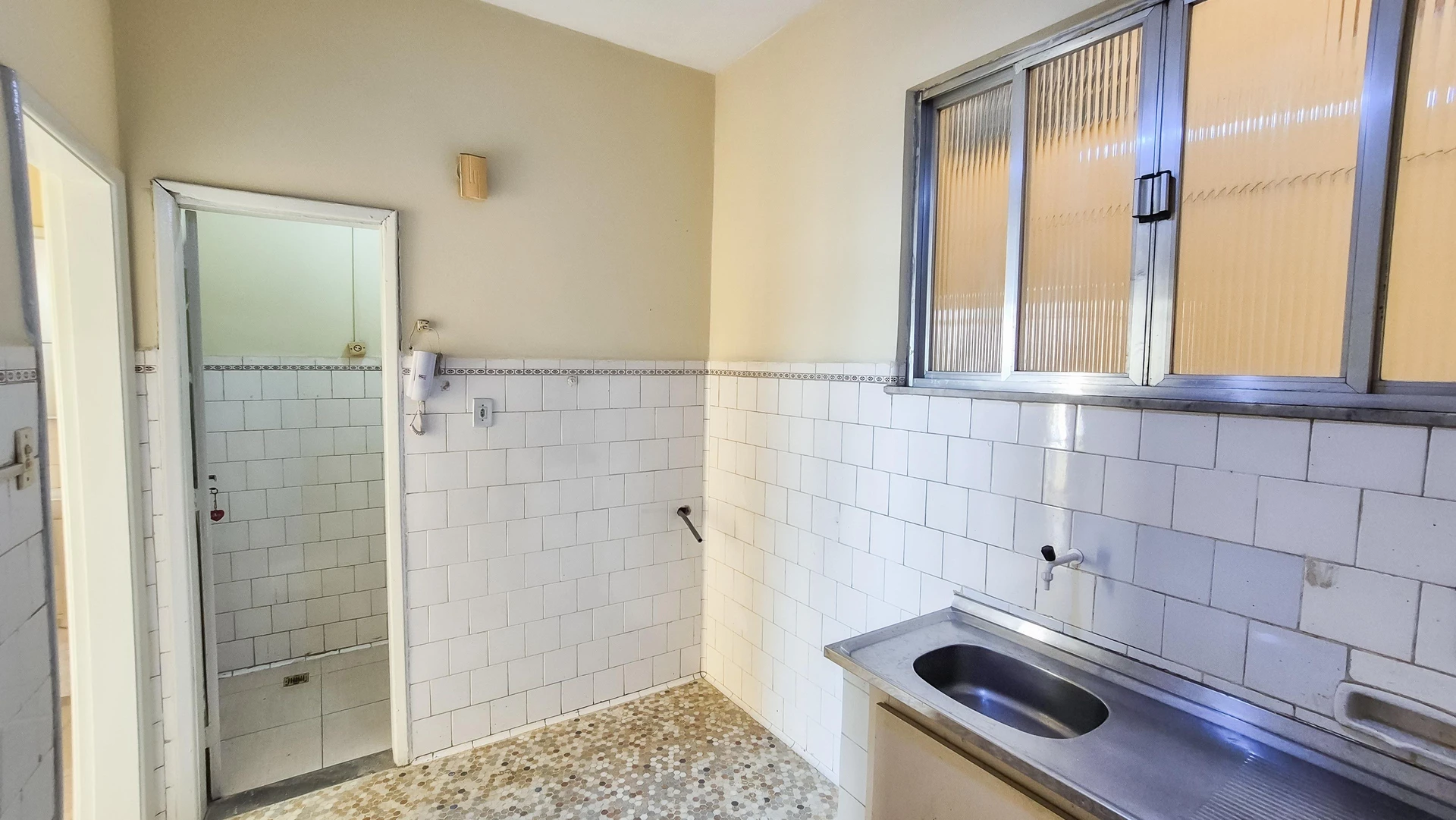 Apartamento con 2 dormitorios, 1 baño y acepta mascotas — photo 2