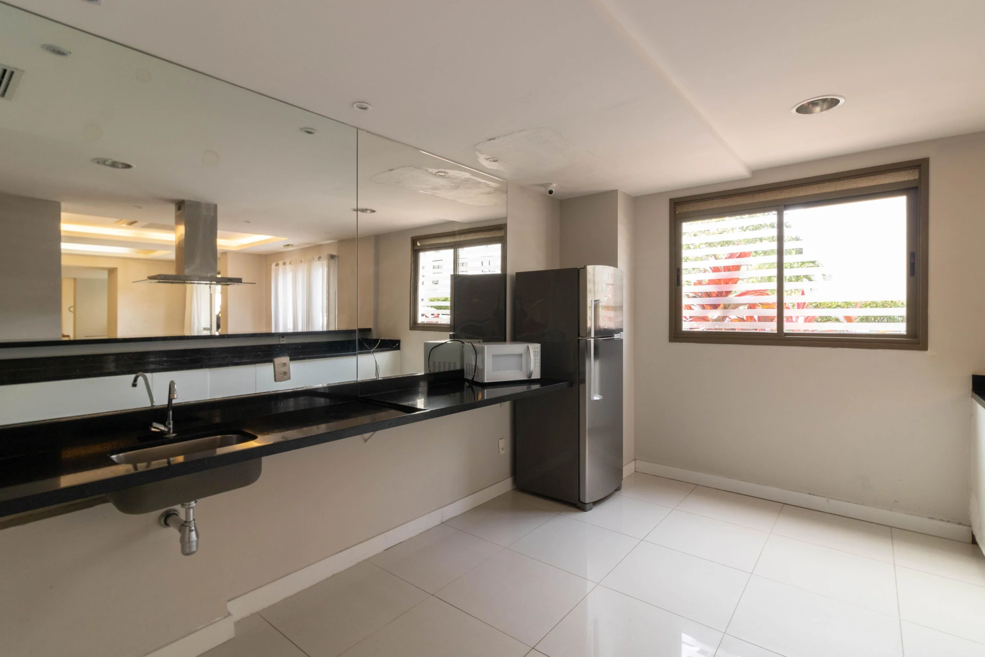 Apartamento mobiliado com 3 quartos e varanda e churrasqueira — photo 2