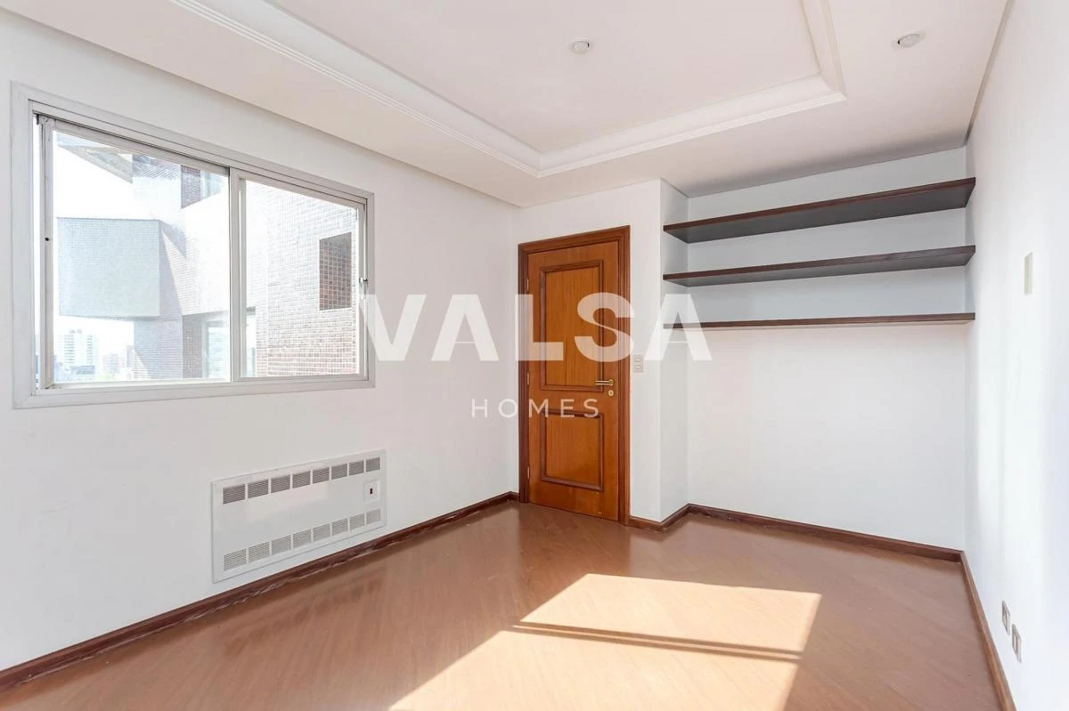 Ванна та 4 спальні: квартира 441 м² — photo 22