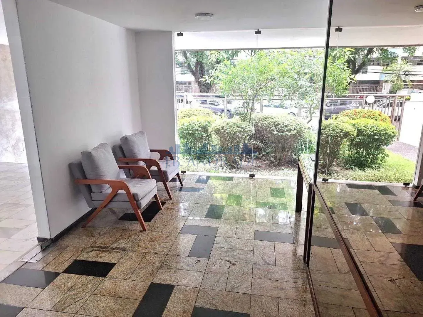Cobertura com 4 suítes e varanda, ideal para morar — photo 2
