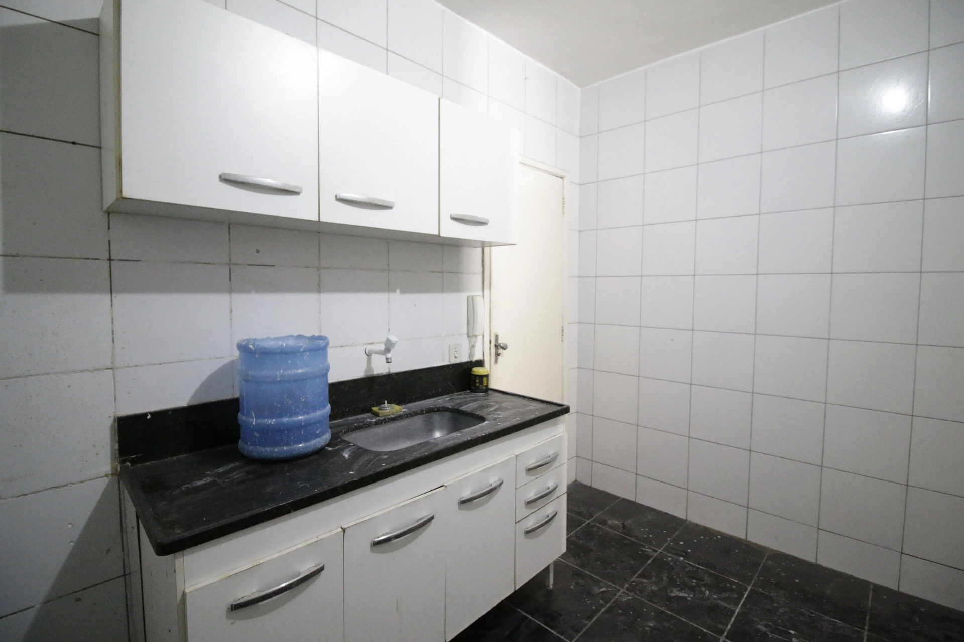 Casa sem mobília com 2 quartos e varanda — photo 18