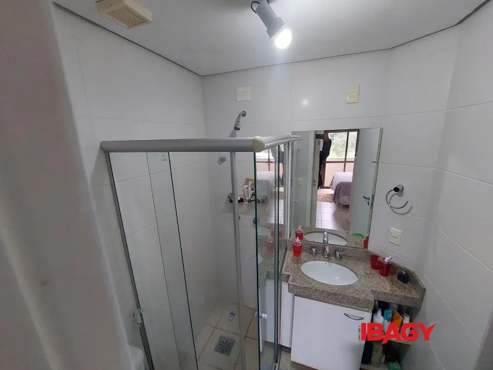 Piso amueblado de 2 dormitorios en la última planta — photo 23
