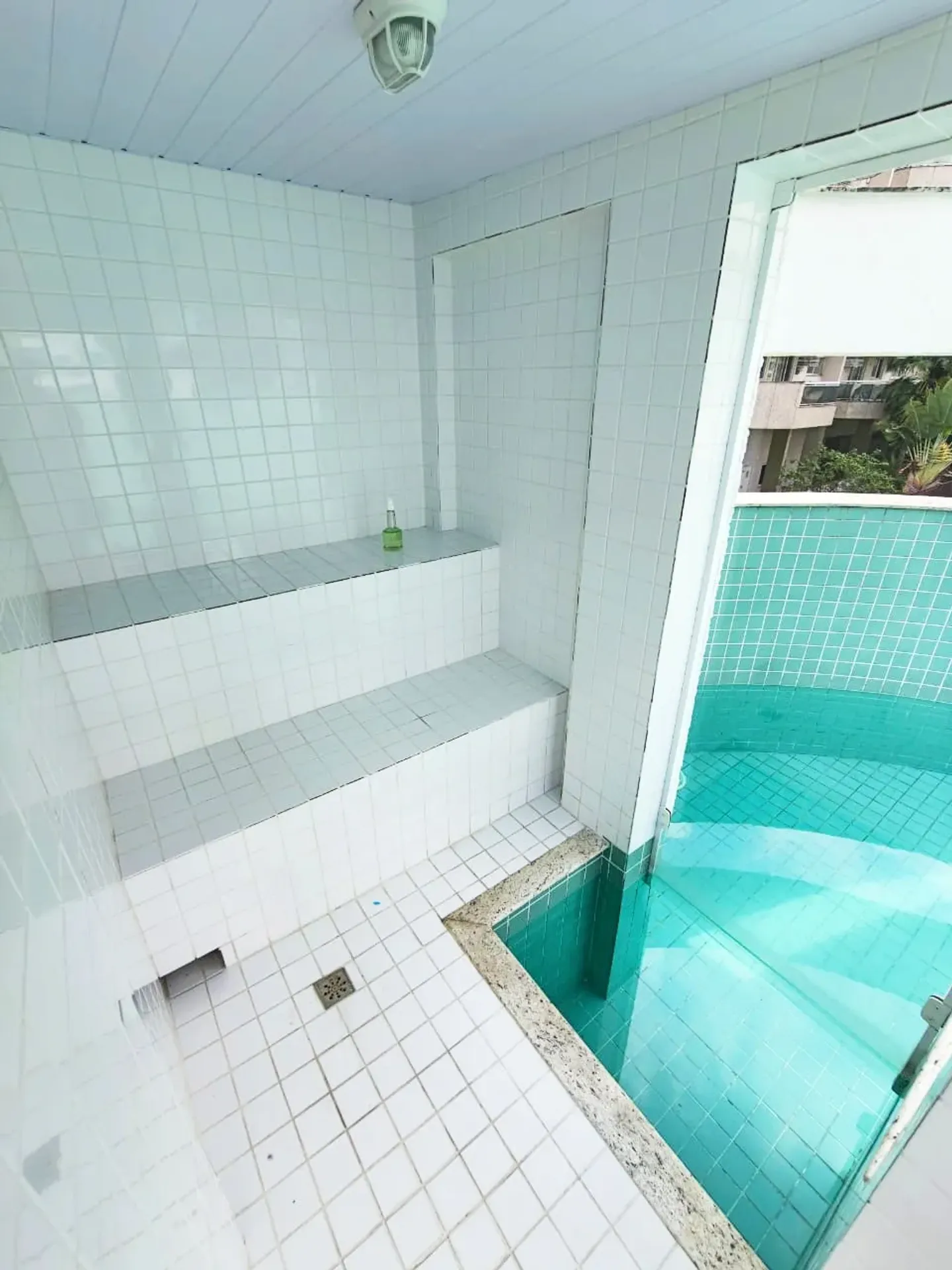 2-bedroom apartment with balcony, closed kitchen — photo 59