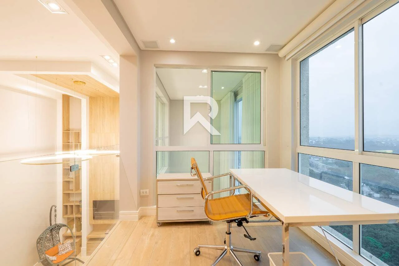 3-bedroom apartment in a building with a sauna — photo 6