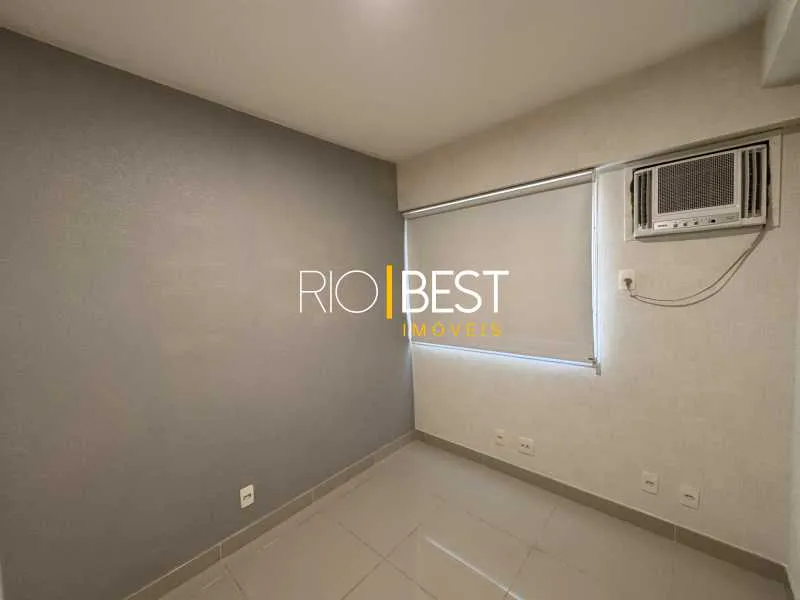 2-bedroom apartment with a glass-enclosed balcony — photo 12