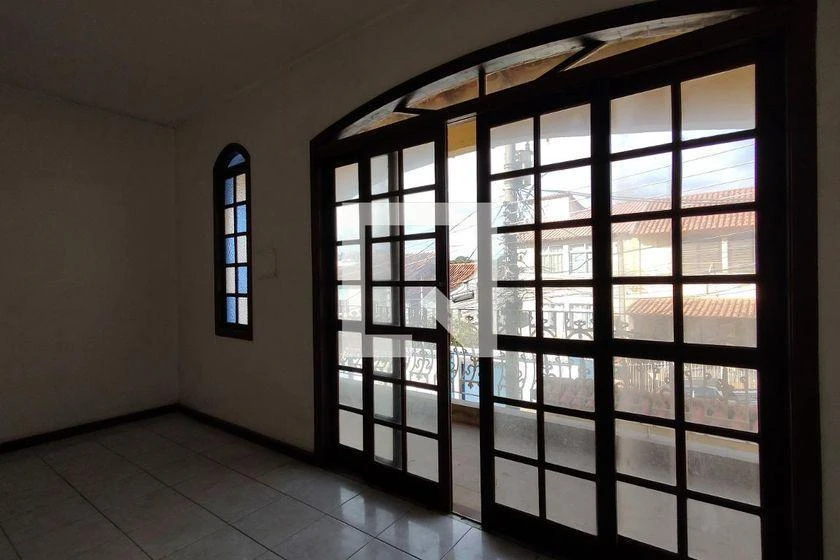 Casa de 4 quartos com jardim privativo e 257 m² — photo 36