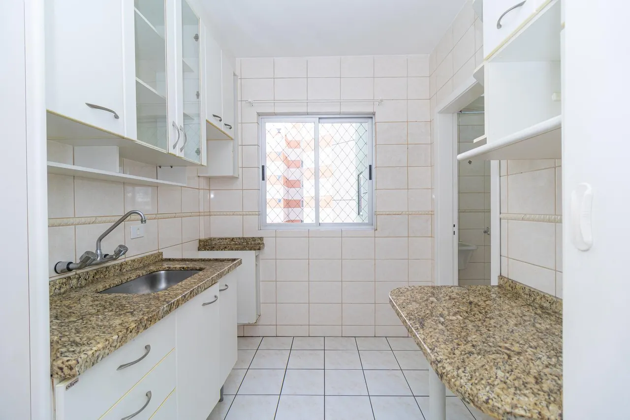 3-bedroom apartment with 2 bathrooms and balcony grill — photo 13