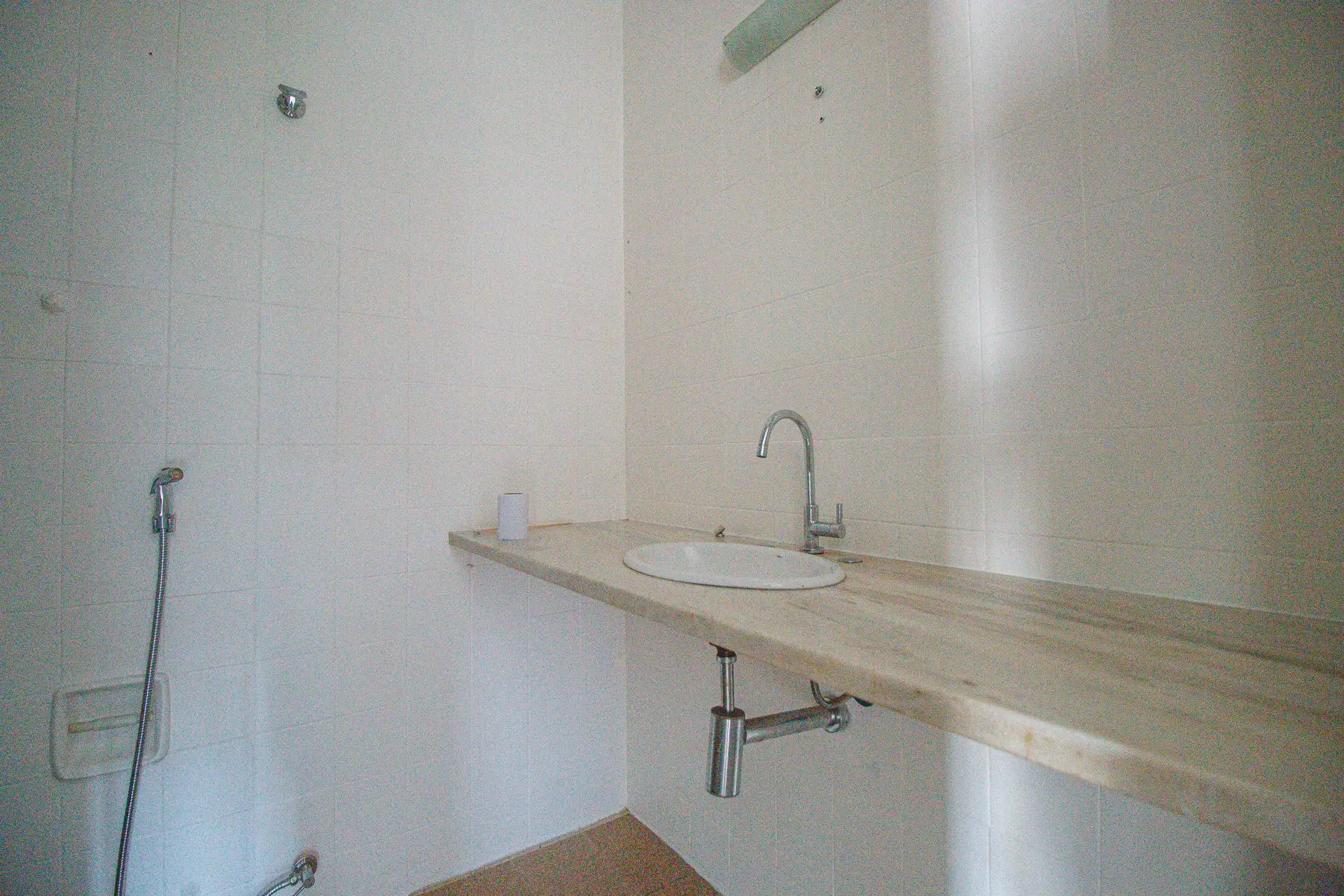 Unfurnished 2-bedroom apartment with 3 bathrooms — photo 35