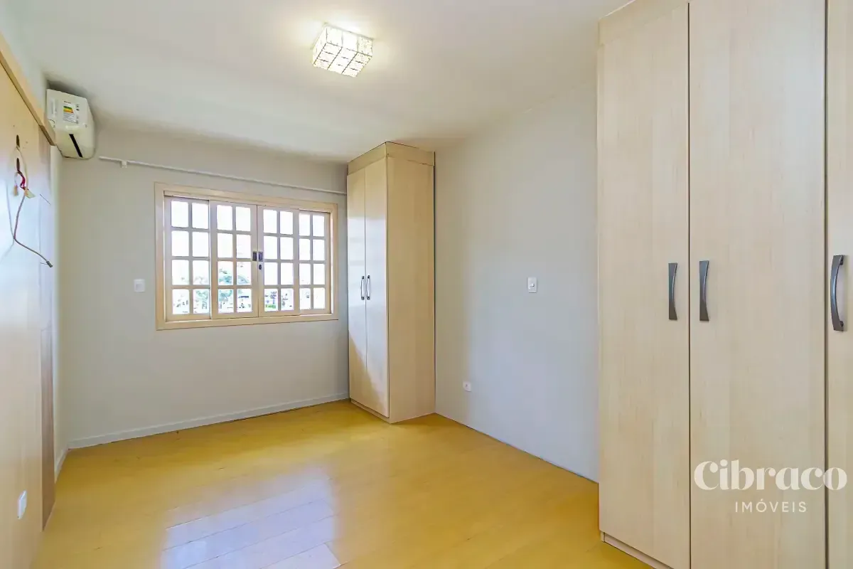 140 m² townhouse with 3 bedrooms and 3 parking spots — photo 27