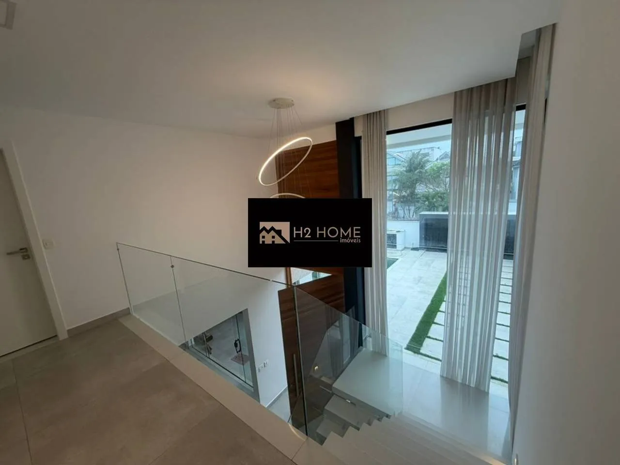 Garden in a 4-bedroom house, 290 m² — photo 54