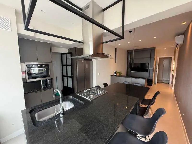 One-bedroom apartment with a washing machine — photo 4