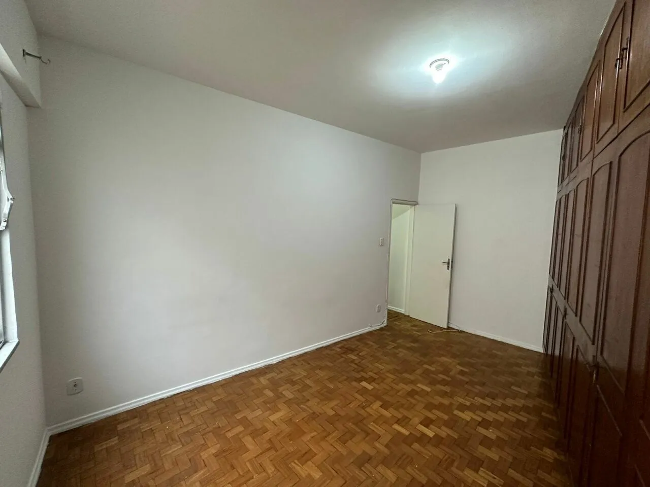 2-bedroom apartment with separate kitchen and gas stove — photo 5