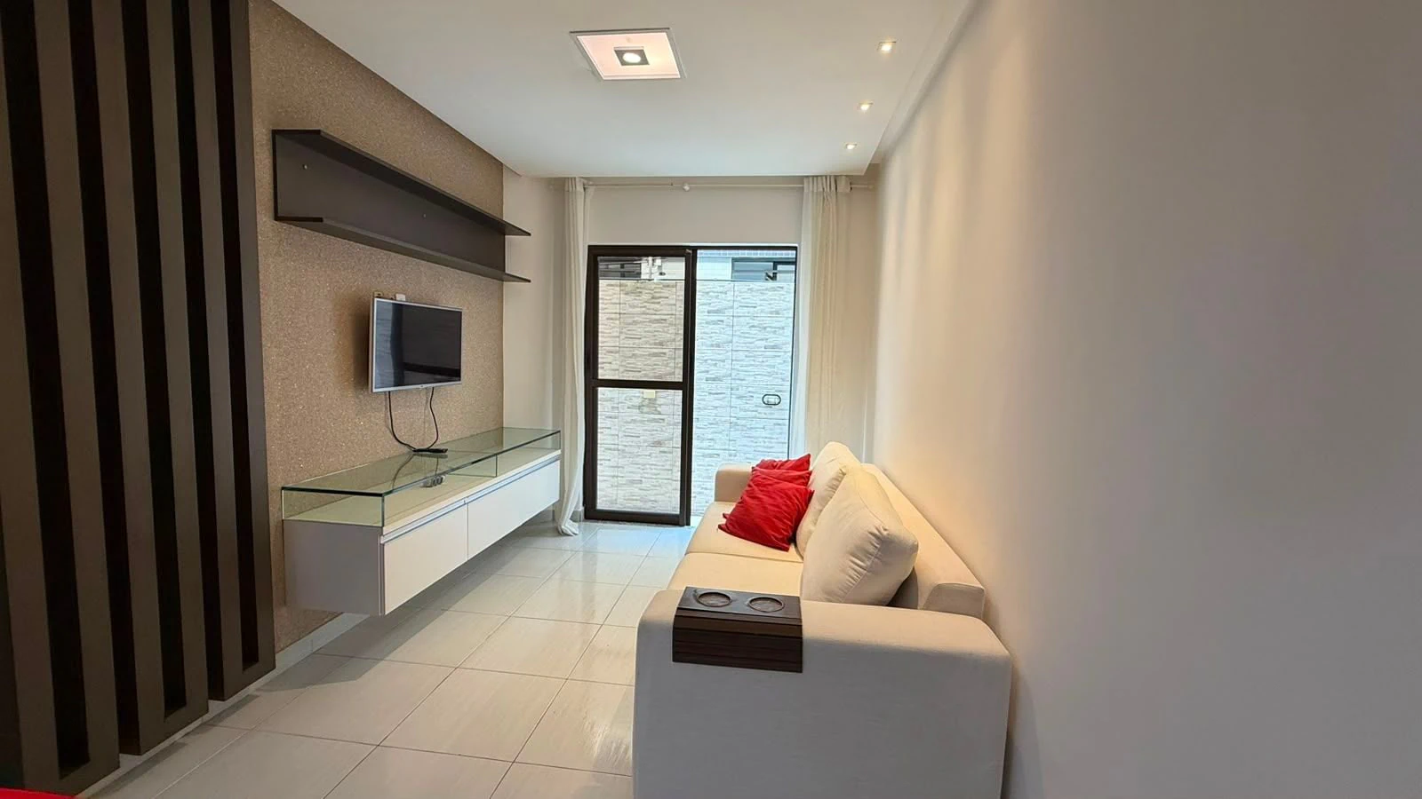 Квартира 45 м² с 1 спальней, 1 ванной и местом