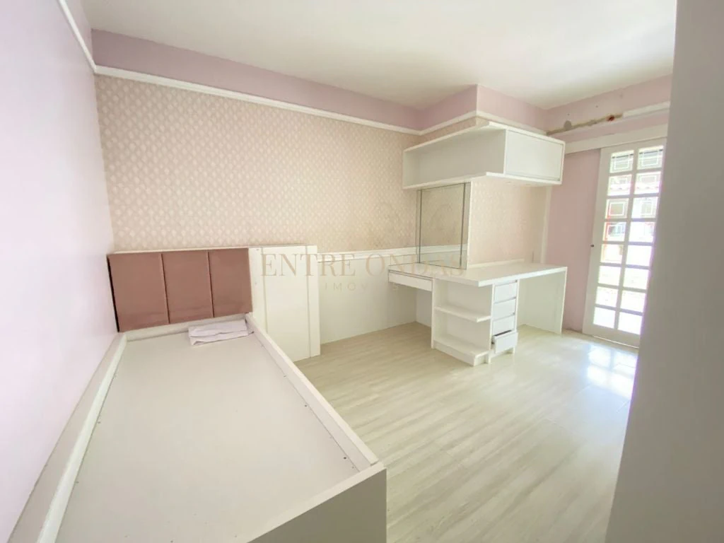 Home office in a 3-bedroom house, 170 m² — photo 17