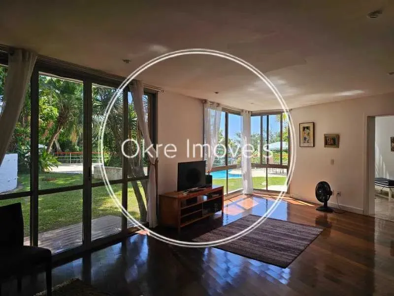 Casa en condominio con 5 dormitorios y vista a montañas — photo 9