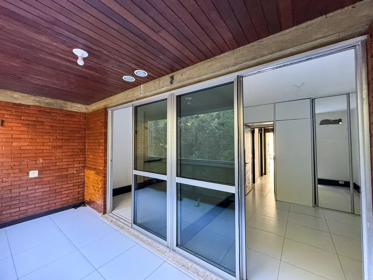4-bedroom rental apartment with 160 m² and 3 baths — photo 11
