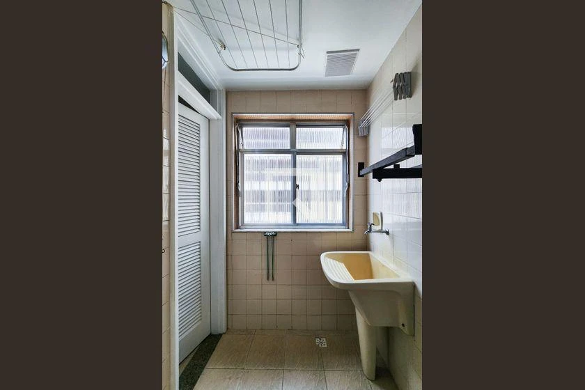 Apartamento de 2 quartos em condomínio com piscina — photo 17