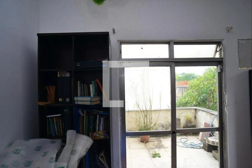 Unfurnished 6-bedroom apartment with 340 m² — photo 48