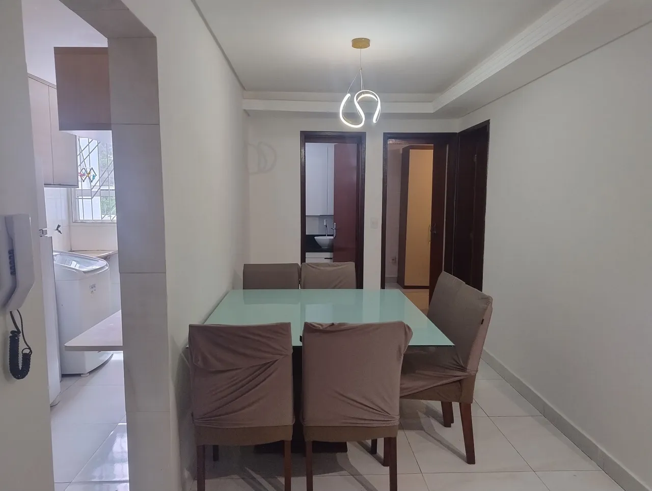 Ground-floor furnished apartment with 2 bedrooms and 2 baths — photo 2