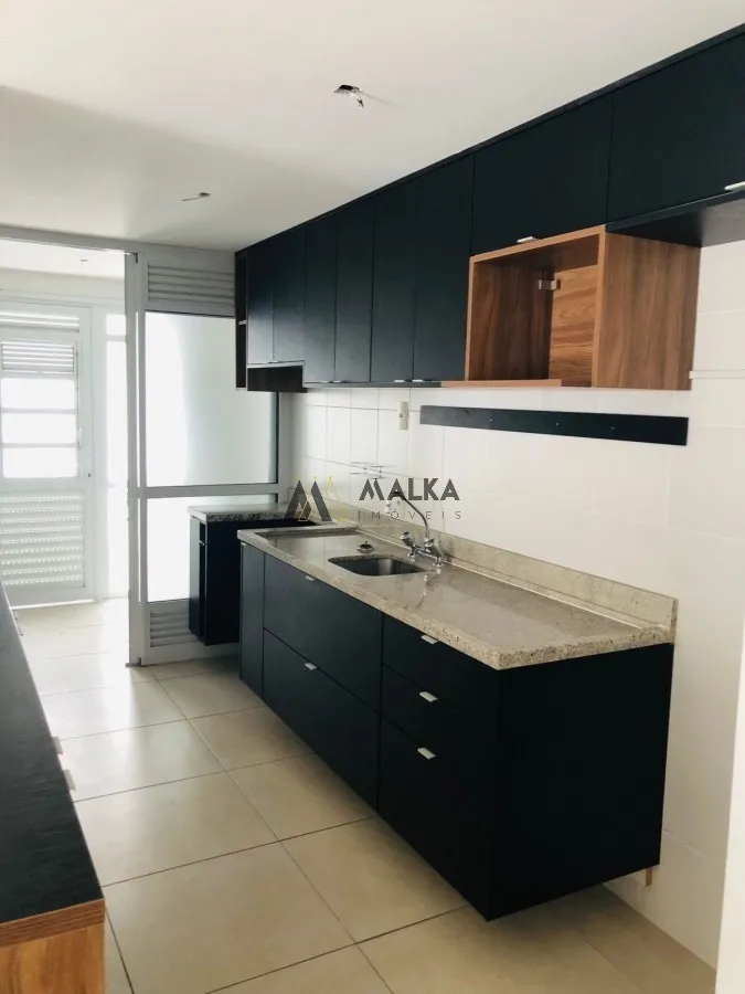 337 m² unfurnished apartment with 3 en-suite rooms — photo 21