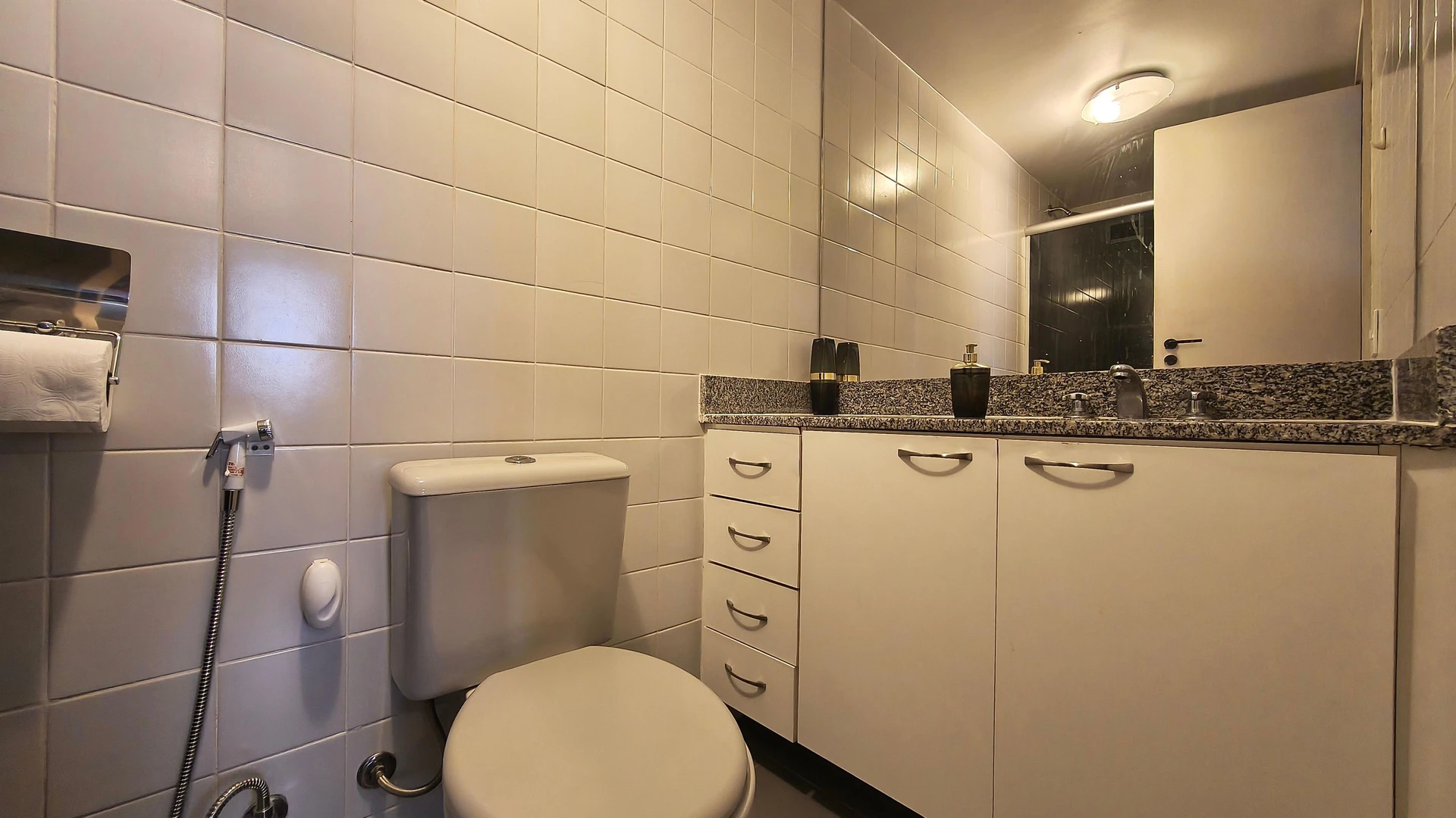 Apartamento mobiliado com 2 quartos e varanda — photo 18