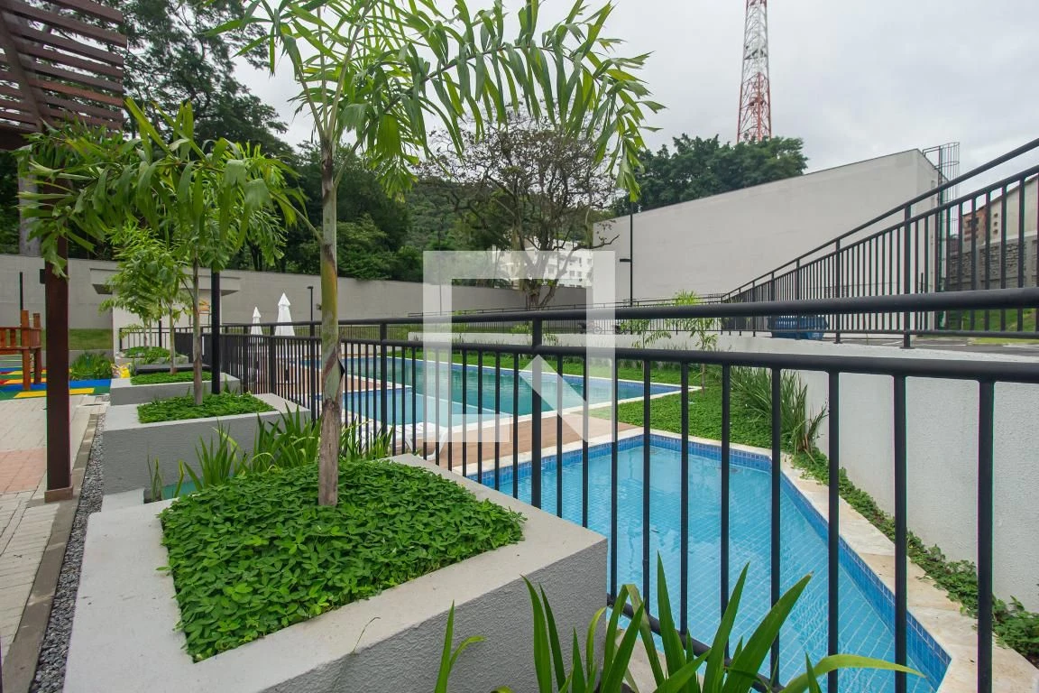 2-bedroom apartment in a building with a gym — photo 18
