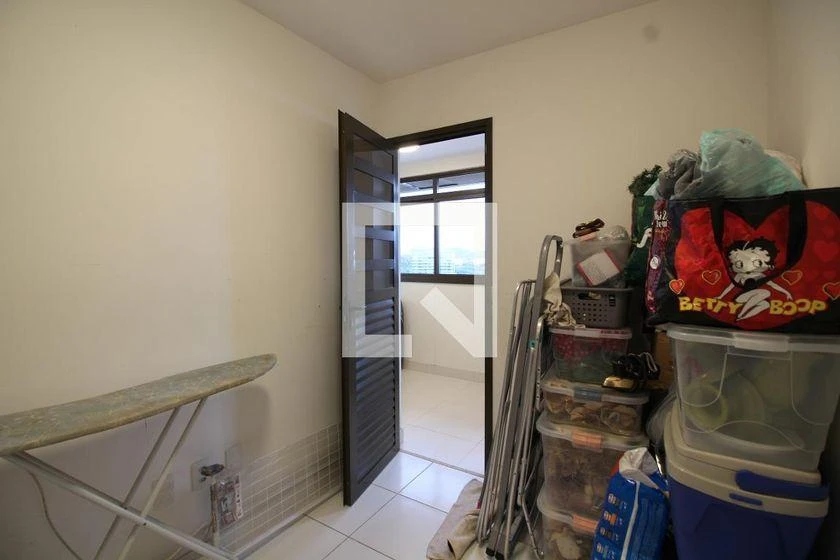130 m² apartment with 3 bedrooms and enclosed balcony — photo 48