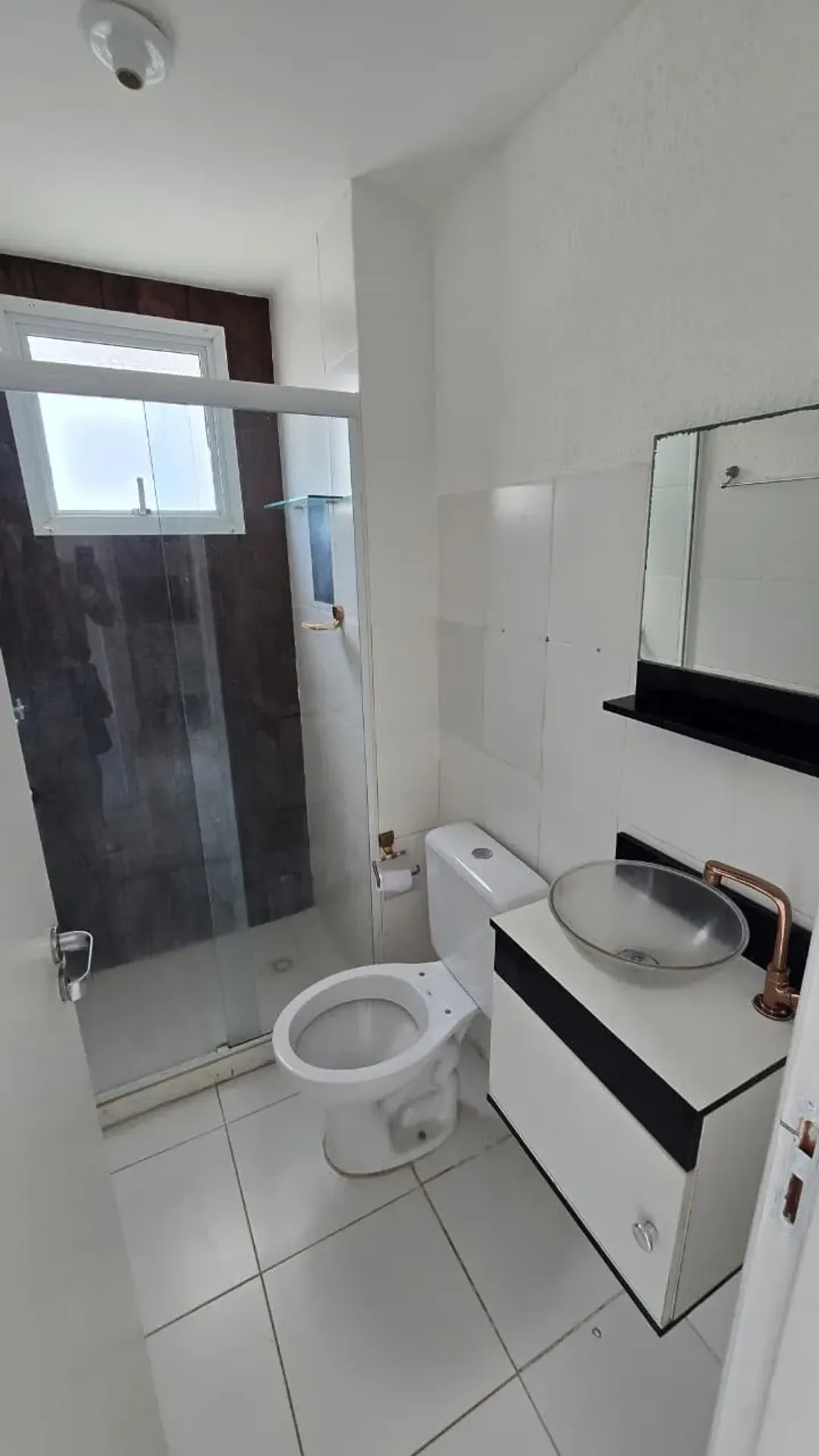 2-bedroom apartment in a building with a gym — photo 7