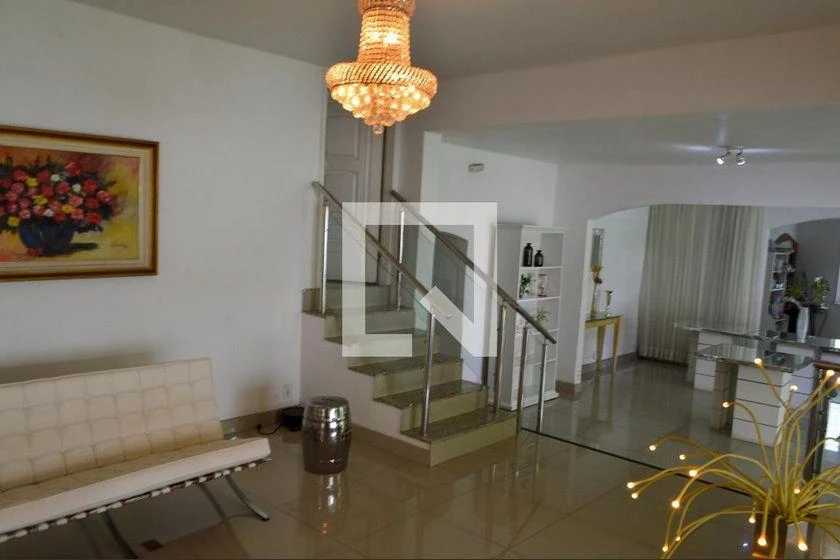 House with 5 bedrooms, balcony and 650 m² — photo 26