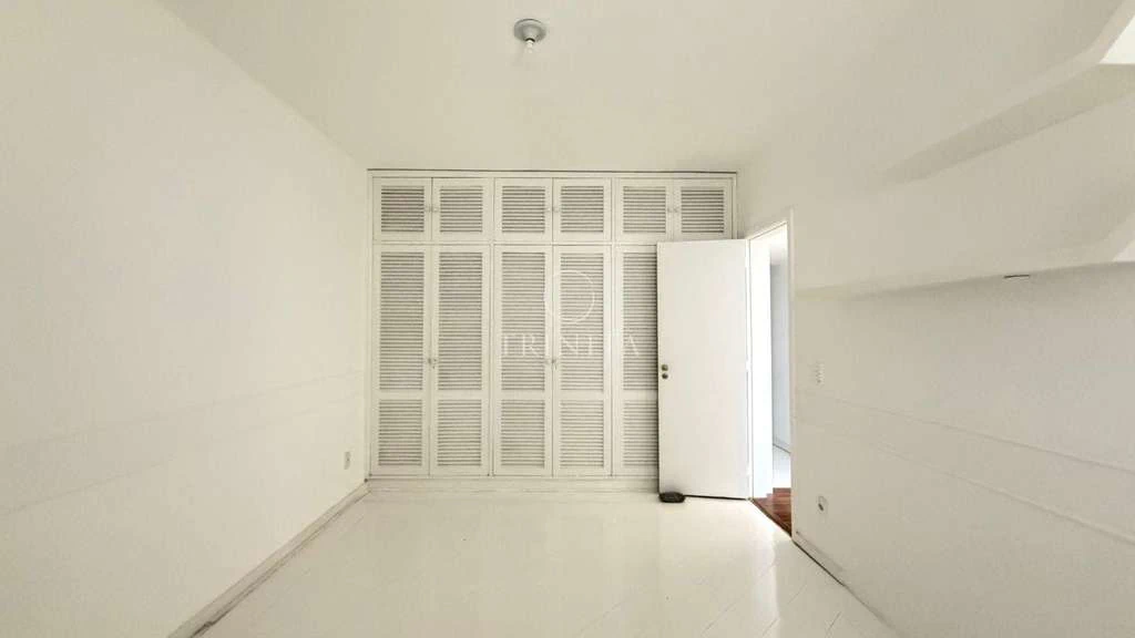 900 m² duplex house with 5 en-suite bedrooms — photo 29
