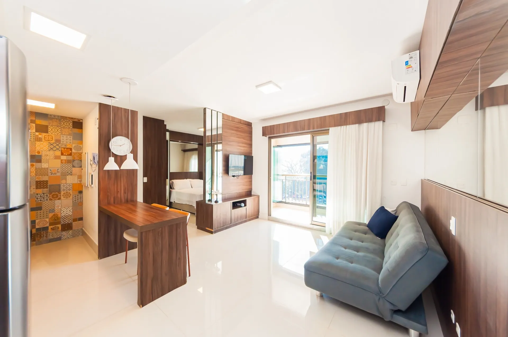 Furnished 70 m² apartment with 1 bedroom and a balcony