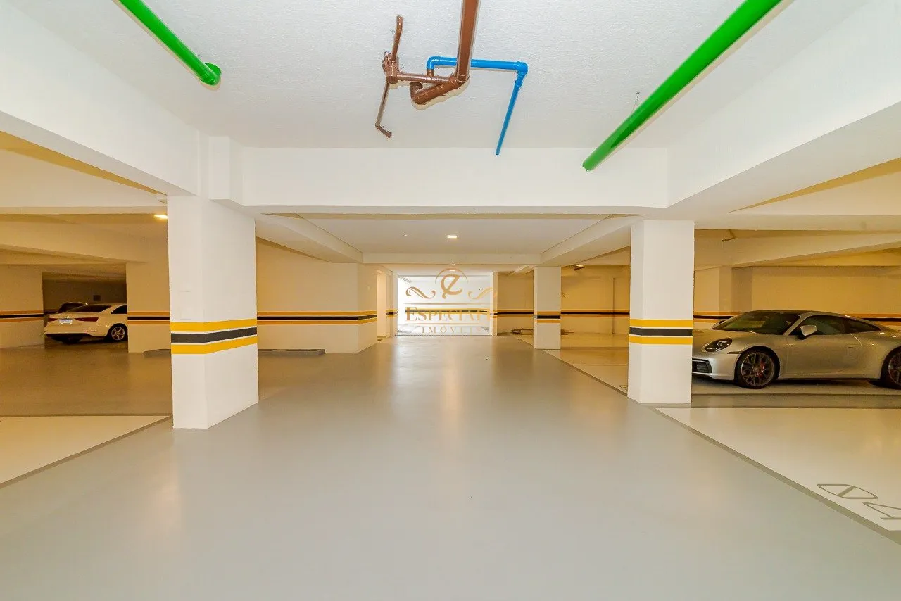 Furnished 186 m² apartment with 3 en-suite bedrooms — photo 41