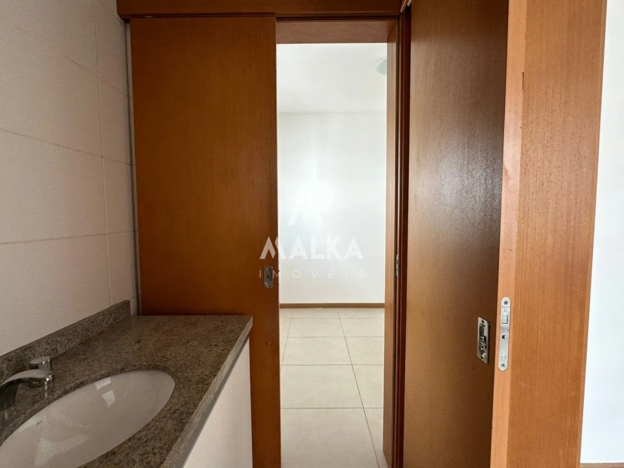 3-bedroom apartment with balcony and built-in grill — photo 39