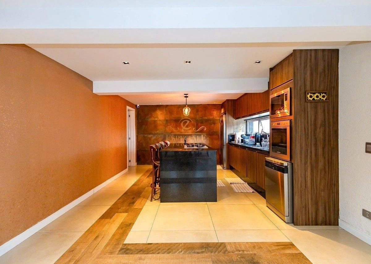 Furnished house with 9 bedrooms and a pool — photo 11
