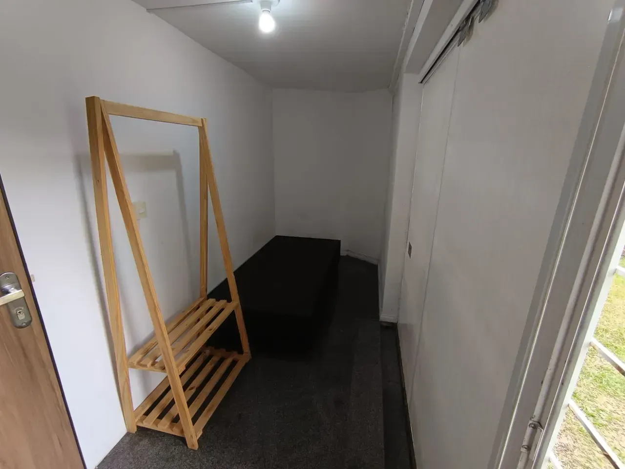 Furnished studio with closed kitchen and 1 parking space — photo 6