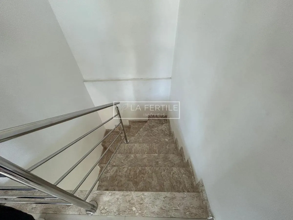Casa de 3 dormitorios con balcón gourmet en Curitiba — photo 42
