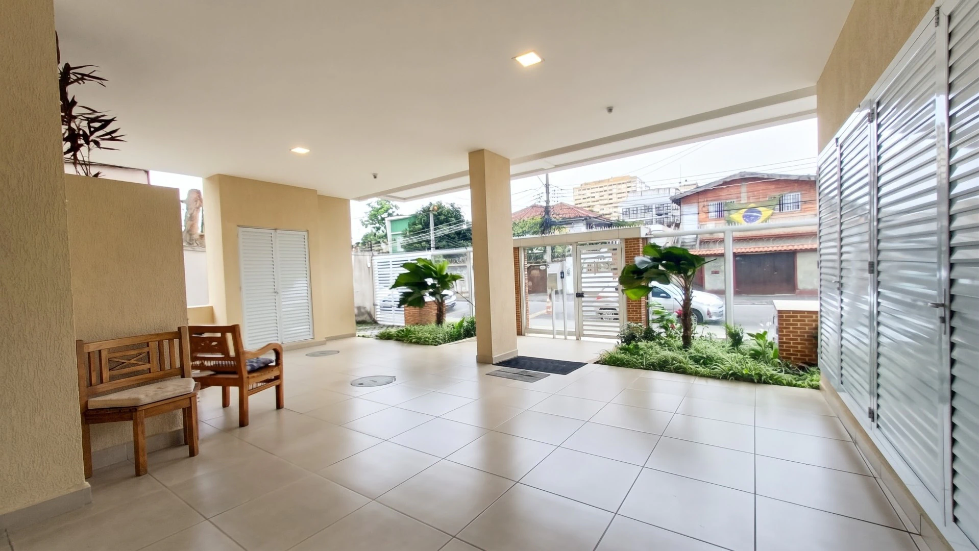 Apartment, 70 m², with a glass-enclosed balcony — photo 20