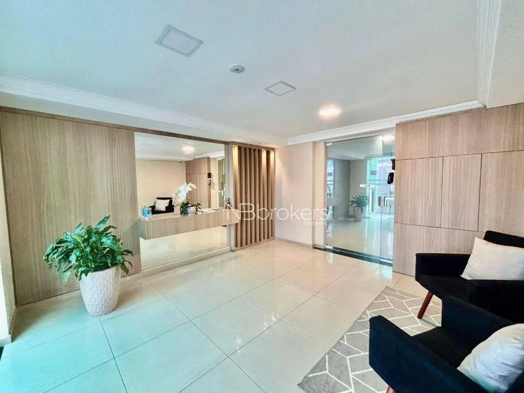 2-bedroom apartment with a washing machine in Curitiba — photo 28