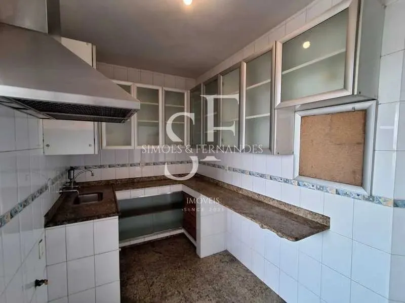 Unfurnished apartment with 3 bedrooms and 2 parking spots — photo 12