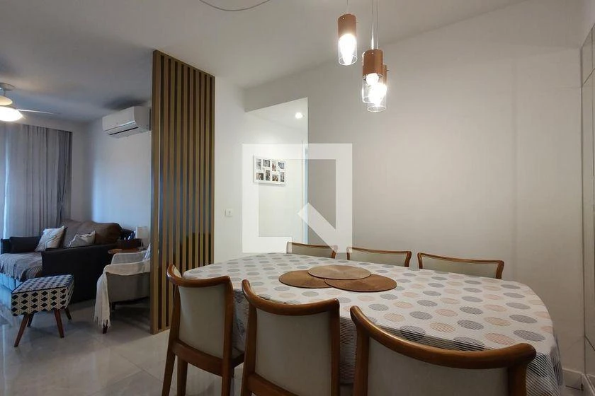 3-bedroom apartment with a walk-in closet — photo 13