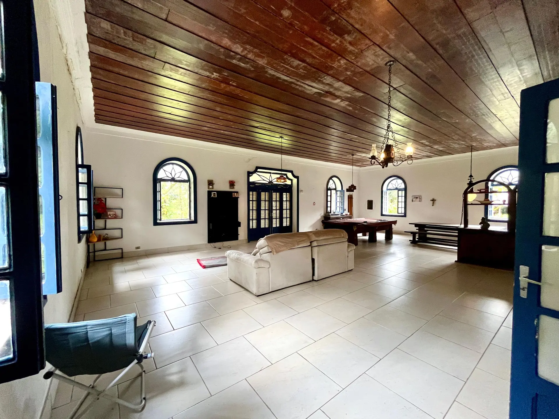 6-bedroom house with a washing machine — photo 11