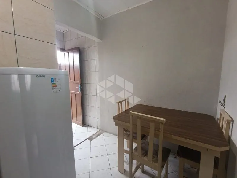 Furnished 30 m² studio with 1 bedroom and separate kitchen — photo 3