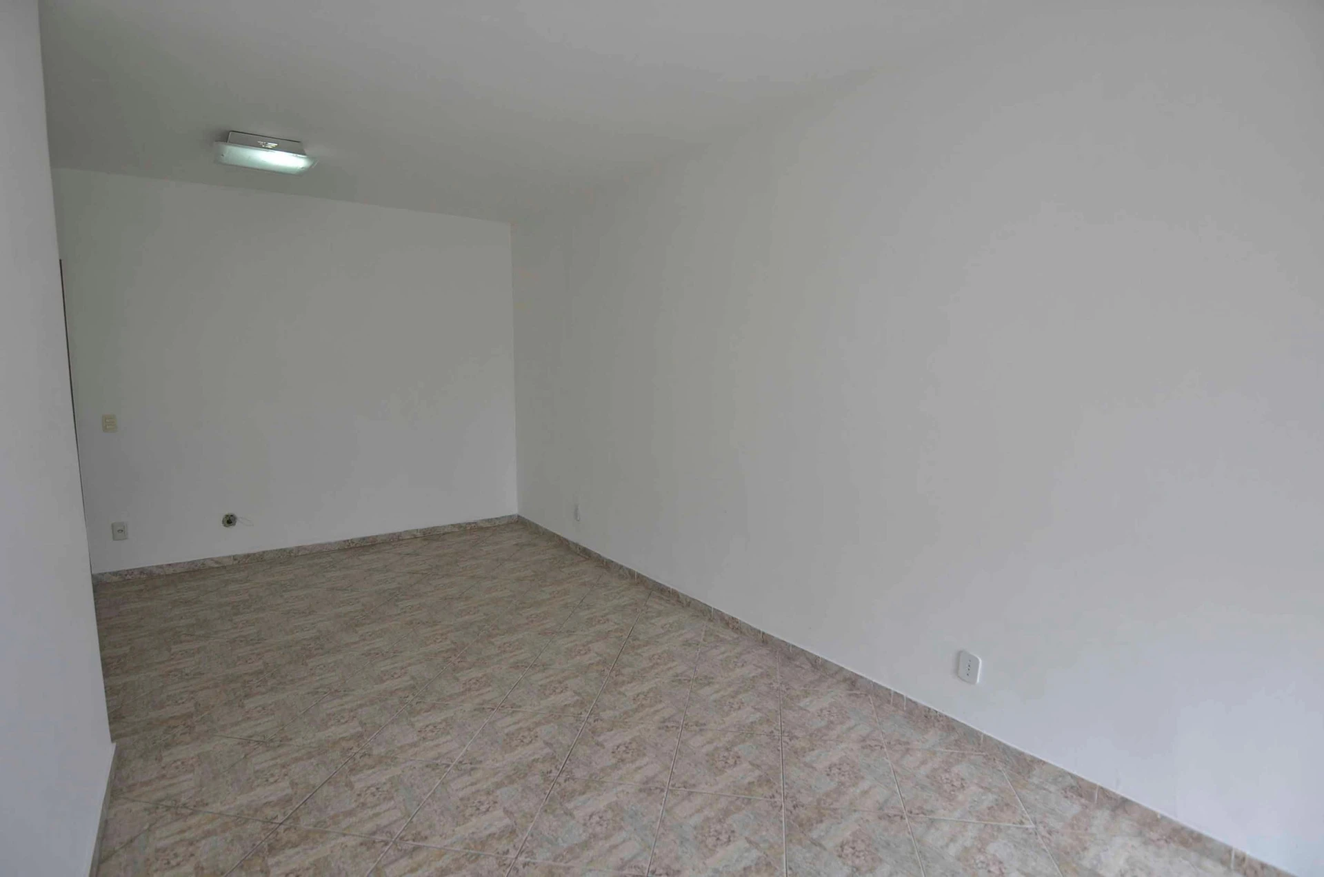 3-bedroom apartment with a mountain view in Rio de Janeiro — photo 46