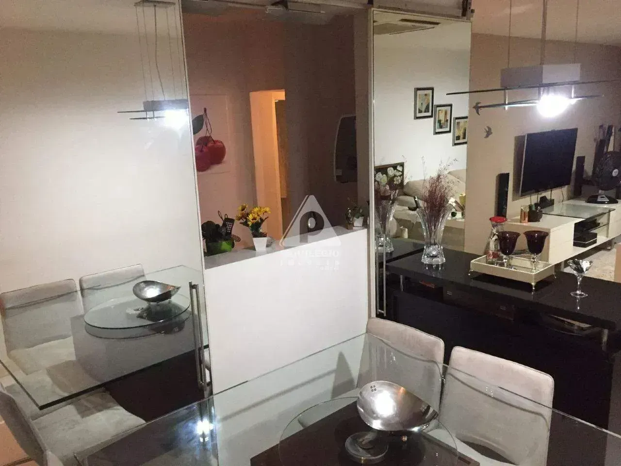 Departamento de 3 dormitorios con balcón cerrado con vidrio — photo 20