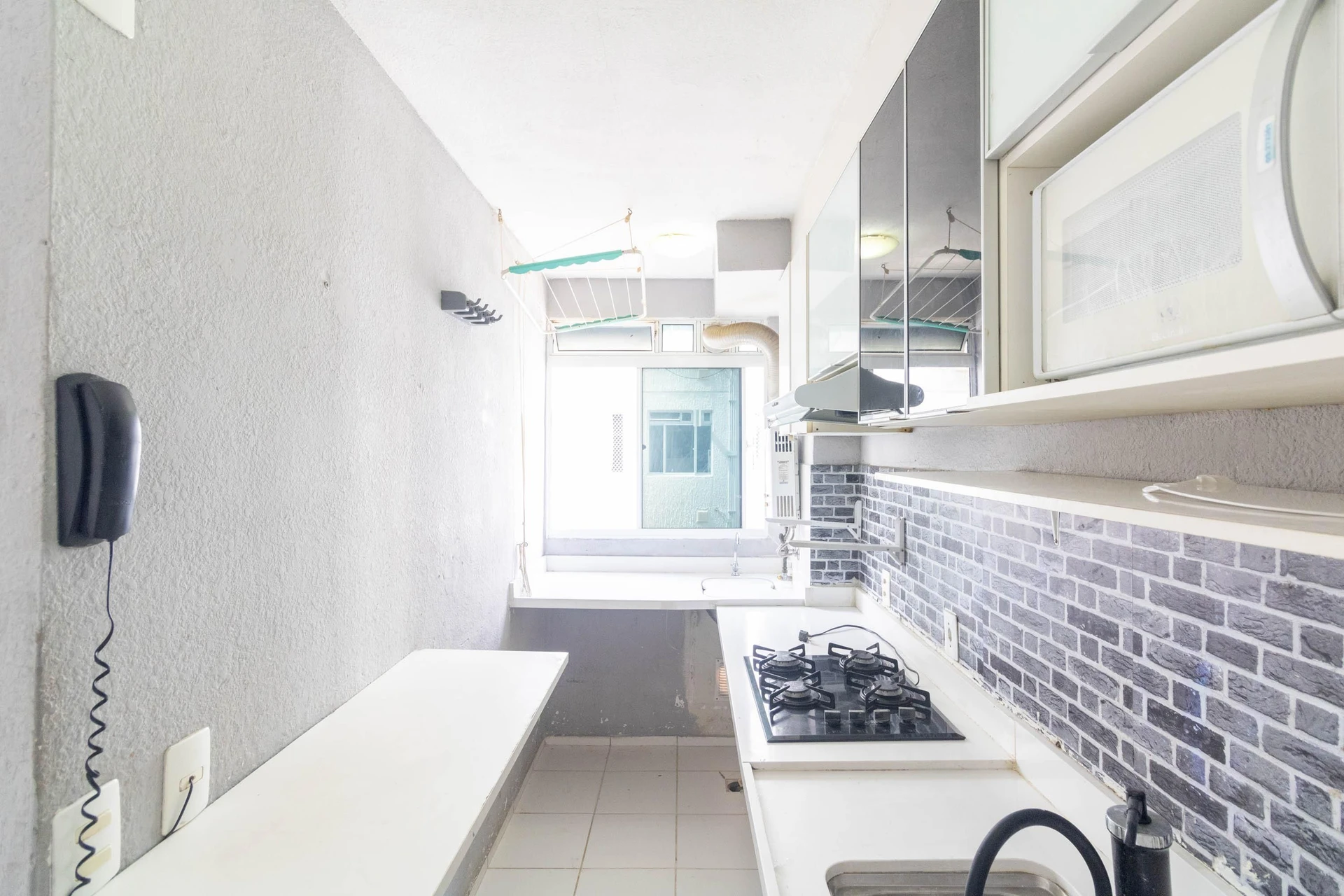 2-bedroom apartment in a building with a gym — photo 39