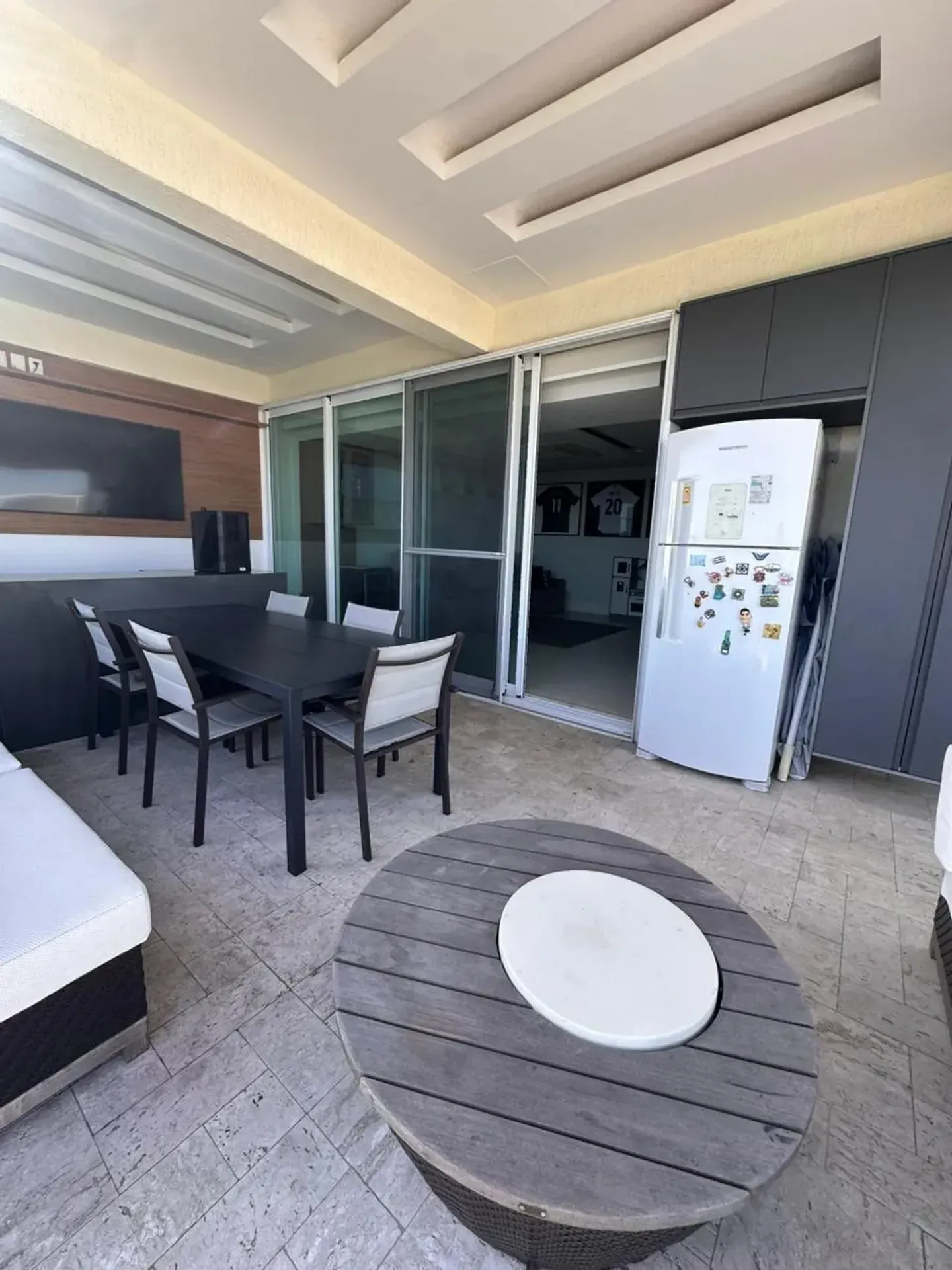 Apartment with balcony and built-in grill — photo 39