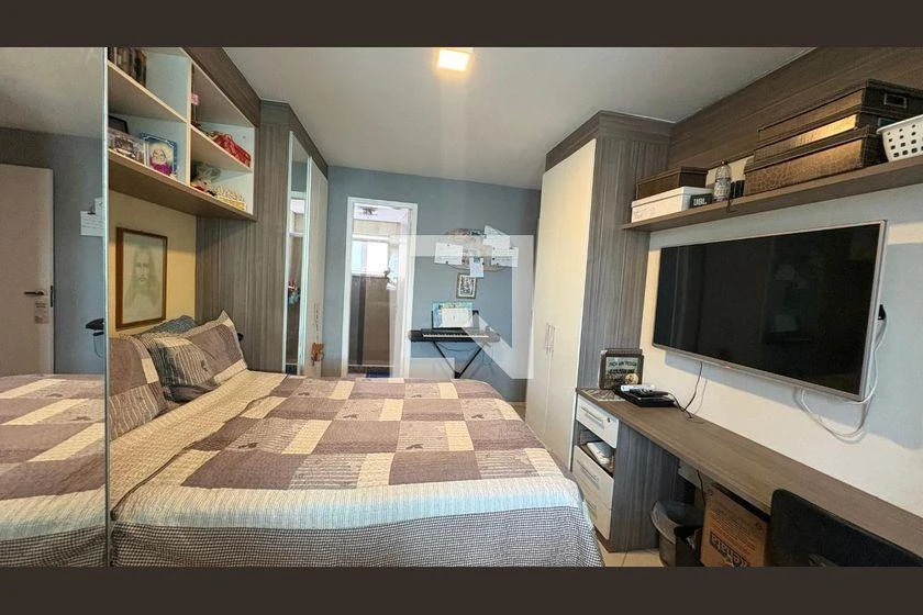 3-bedroom apartment with a washing machine — photo 10