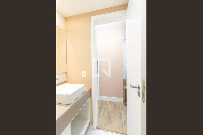 Home office in a 2-bedroom apartment, 74 m² — photo 45