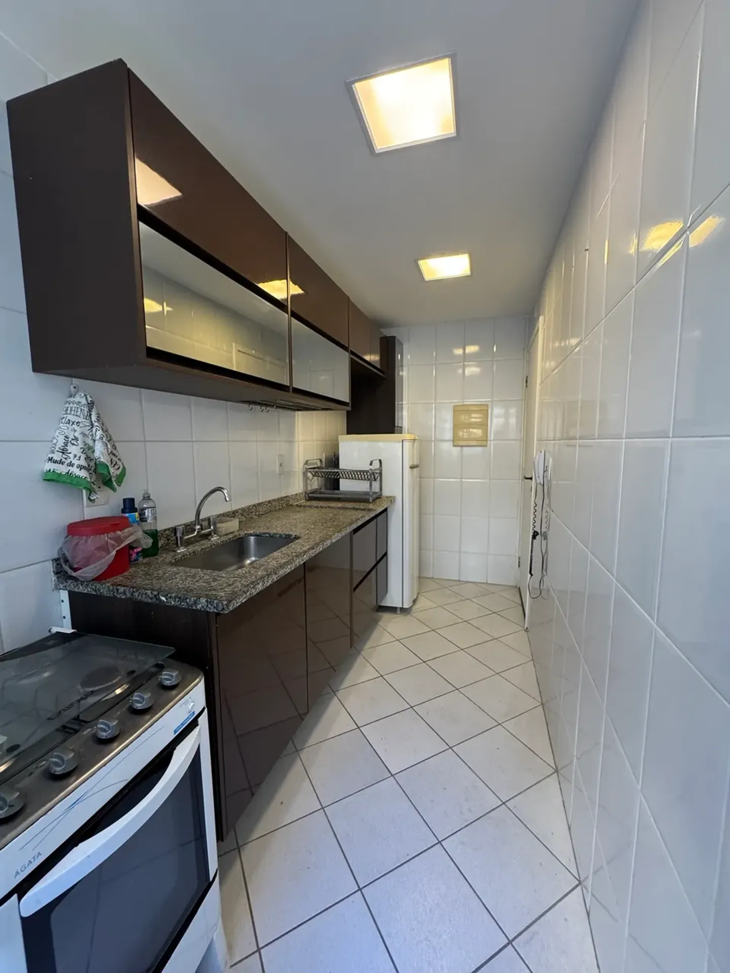 Furnished apartment with a balcony and 2 bedrooms — photo 24